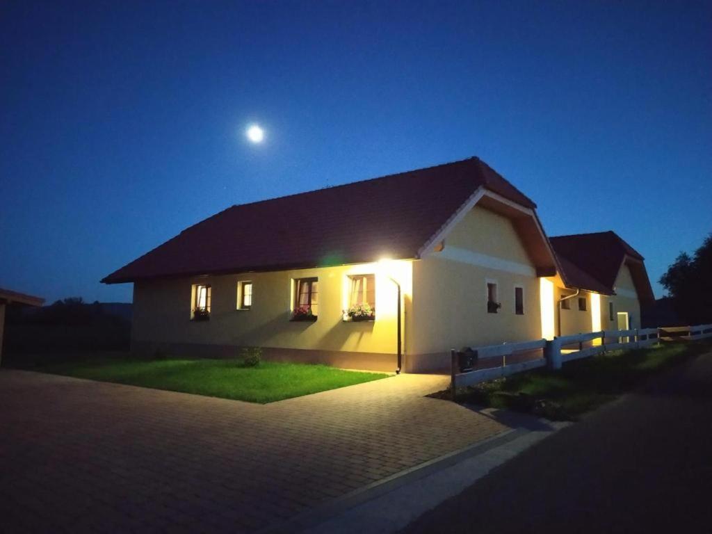 Apartmany V Posumavi Stachy Bagian luar foto